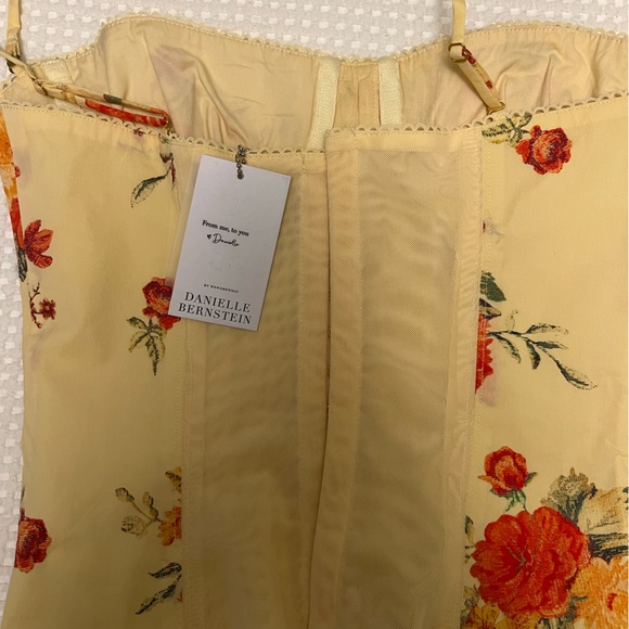 WeWoreWhat Brand New Floral Corset - Picture 3 of 3